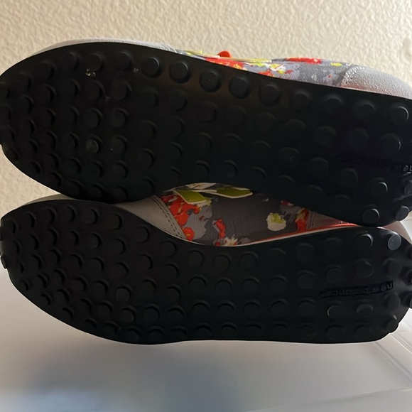 New Balance - Picture 5 of 5